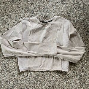 Athletic long sleeve crop